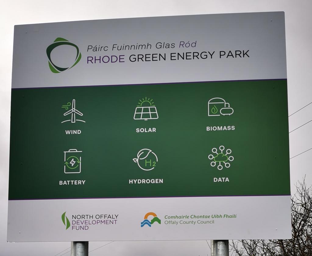 lbcilldara's tweet photo. Big energy infrastructure on the way in Rhode, North Offaly, Ireland. Battery, hydrogen, solar, wind, biomass. Sounds good but but hope the data centers don't syphon off the lot. 🤔 https://t.co/KpKetlHC3U