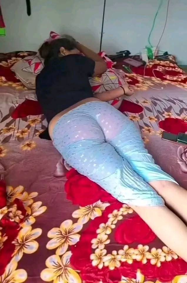 من معه شاحن جديد حقي الشاحن الي كنت اشحن فيه خرب