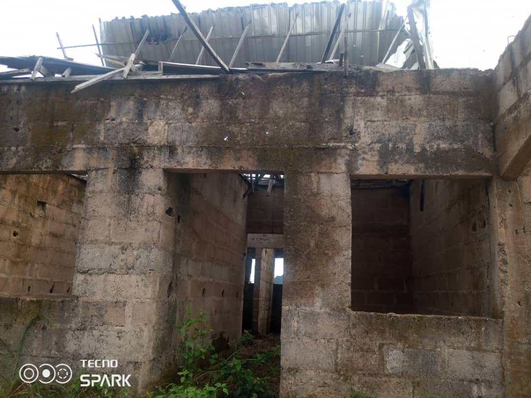 GramazeD's tweet photo. Our team, alongside volunteered engineers, visited Uzuakoli Health Center to measure areas needing repairs and reconstruction.

The people in the community were so happy to see us! They know the health center will soon be in better shape to serve them. https://t.co/LbBb4kaNbX