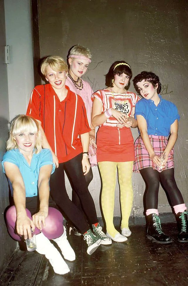 66SunsetStrip's tweet photo. Right now, on '66 SUNSET STRIP, yours truly Domenic Priore is gonna play stuff you'll never really hear: me, doing the '80s... Surf.  Spy.  Ska.  Girl Groups. Tune in, 12-2 California, 3-5 New York, 8-10 London, 9-11 Europe.  https://t.co/lmP5X0U0wg GO NOW... https://t.co/XKvX6YmqPh