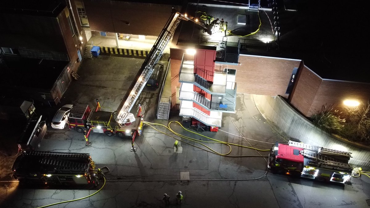 EchoDan11's tweet photo. #Eastbourne - Fire Service exercise Tonight at #Langney Shopping Centre - @EastSussexFRS @Eastbournenews @brightonargus @EastSussexNews @BBCSussex https://t.co/G1dQaHhjc2