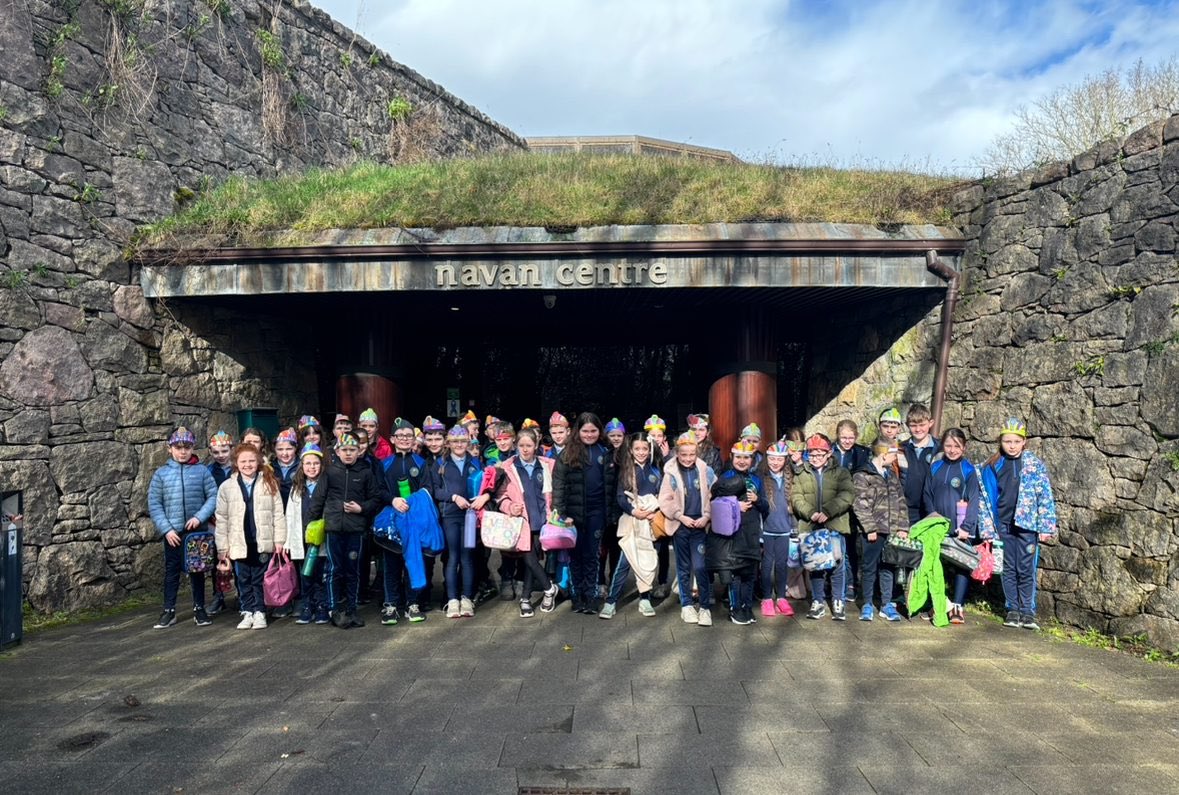 Our P5 classes attended a trip to Navan Fort today to learn more about our World Around Us topic, the Ancient Egyptians.  The children got to speak to Egyptians; a farmer and a slave and to make a Pharaoh’s crown.