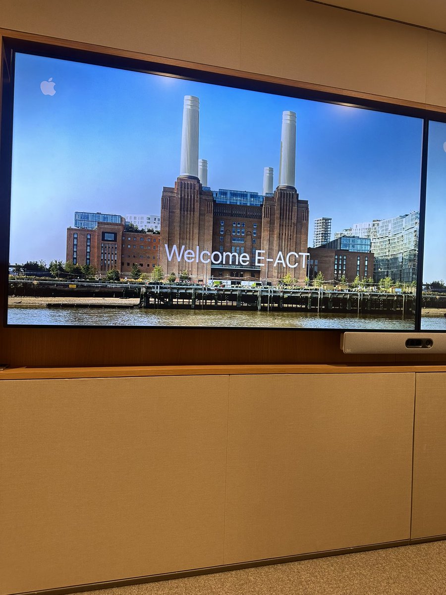 Stacey McDermott tweet media