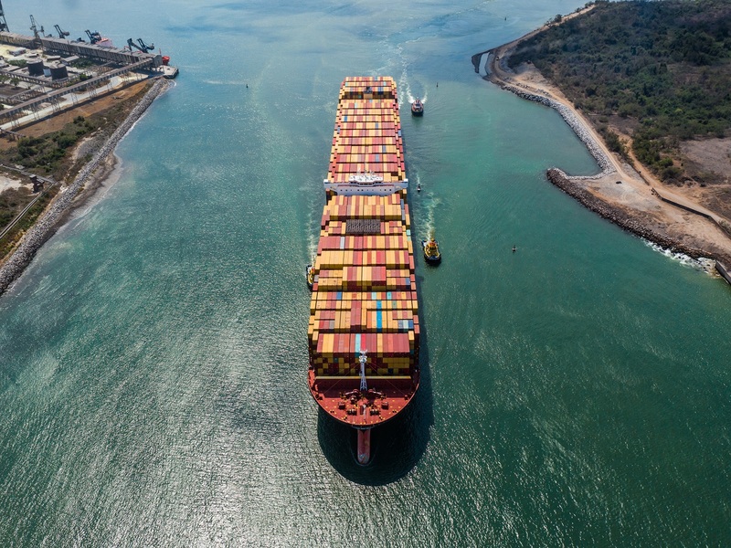InfoTransportes's tweet photo. 🚢📉El índice #EAX de #EternityGroup descendió un 25.25% en enero, situando las tarifas por debajo de los 3,000 USD por #contenedor. Se prevé volatilidad en el primer trimestre de 2025🌍🔻#TransporteMarítimo 

- @EternityMexico - @EaxIndex 

👉https://t.co/uWT1jQxTNJ https://t.co/Xh6soRm8oI