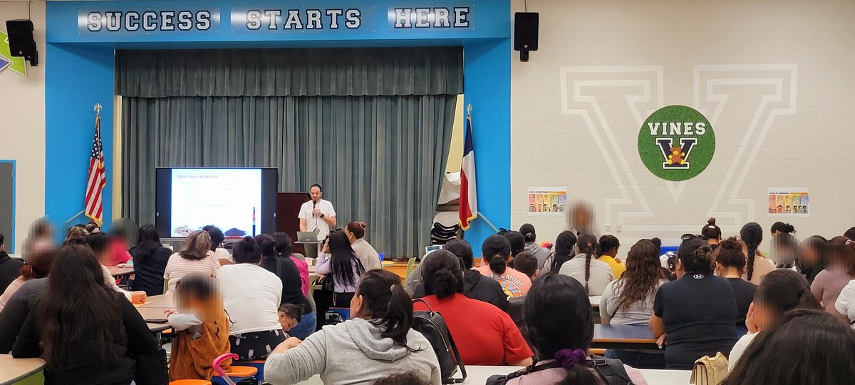 Luvelyo's tweet image. Success starts @Vines_AISD, and parents are dedicated to keeping tobacco and vaping out of the hands of their kids. Thank you, @JacquieKortz, for helping @MDAndersonNews #EndCancer.