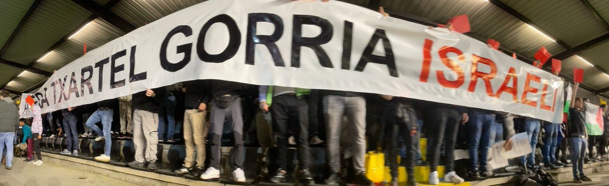 NCCeltic's tweet photo. From Irun in the Basque country, @union1915fans (South Side Taldea), from Real Union Club, show the red card https://t.co/jMLjTbI7Pk
