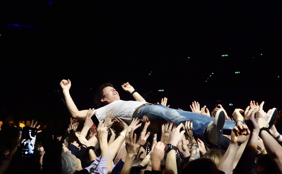 gittisun's tweet photo. JAMES BLUNT blew the roof off the venue last night! 💥
What a nostalgic, emotional roller-coaster ride. 🙏🏼

"High"
https://t.co/HnlzEahtME

"Billy"
https://t.co/j1hgMI6CPf

"Cry"
https://t.co/ueSheN05S6

"No Bravery"
https://t.co/10QXFIq795

@JamesBlunt
#BackToBedlam20th
#Zurich https://t.co/4RtcG1ZVUC