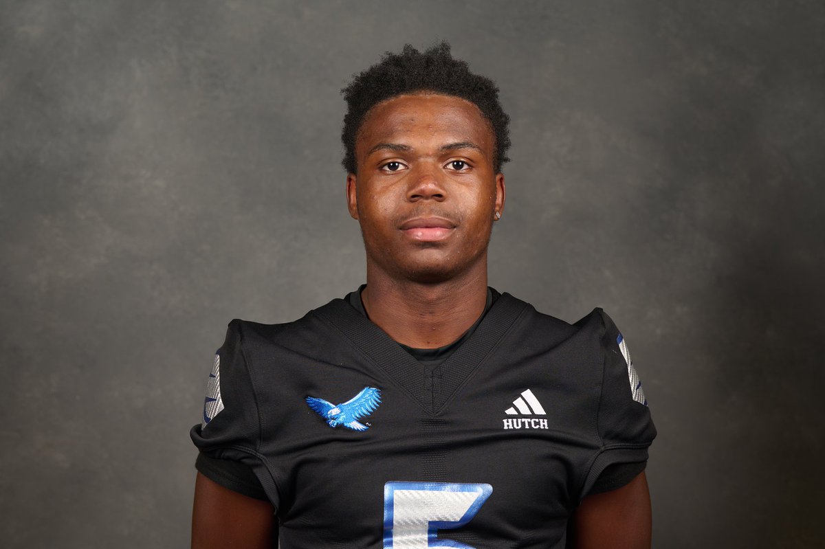 1,000+ yard Running Back. HUTCH class of 2026 prospect Jaheim Cummings

Twitter: <a href="/JaheimCummings5/">Jaheim Cummings</a>
HUDL: hudl.com/video/3/179004…
<a href="/CoachKennyPerry/">Kenny Perry 🌵</a>
<a href="/DeMarcoMurray/">DeMarco Murray</a>
<a href="/Coach_CPatt/">Cory Patterson</a>
<a href="/CoachK_Hall/">Coach Khenon Hall (BAYLOR)</a>
<a href="/ChrisGilbert_1/">Chris Gilbert</a> 
<a href="/PCobbs43/">Patrick Cobbs</a> 
<a href="/CoachWilson_/">J. Wilson</a> 
<a href="/BAMACoachG/">Robert Gillespie</a> 
<a href="/coachkolbysmith/">Kolby Smith</a>
<a href="/CoachNealy/">Barrick Nealy</a>