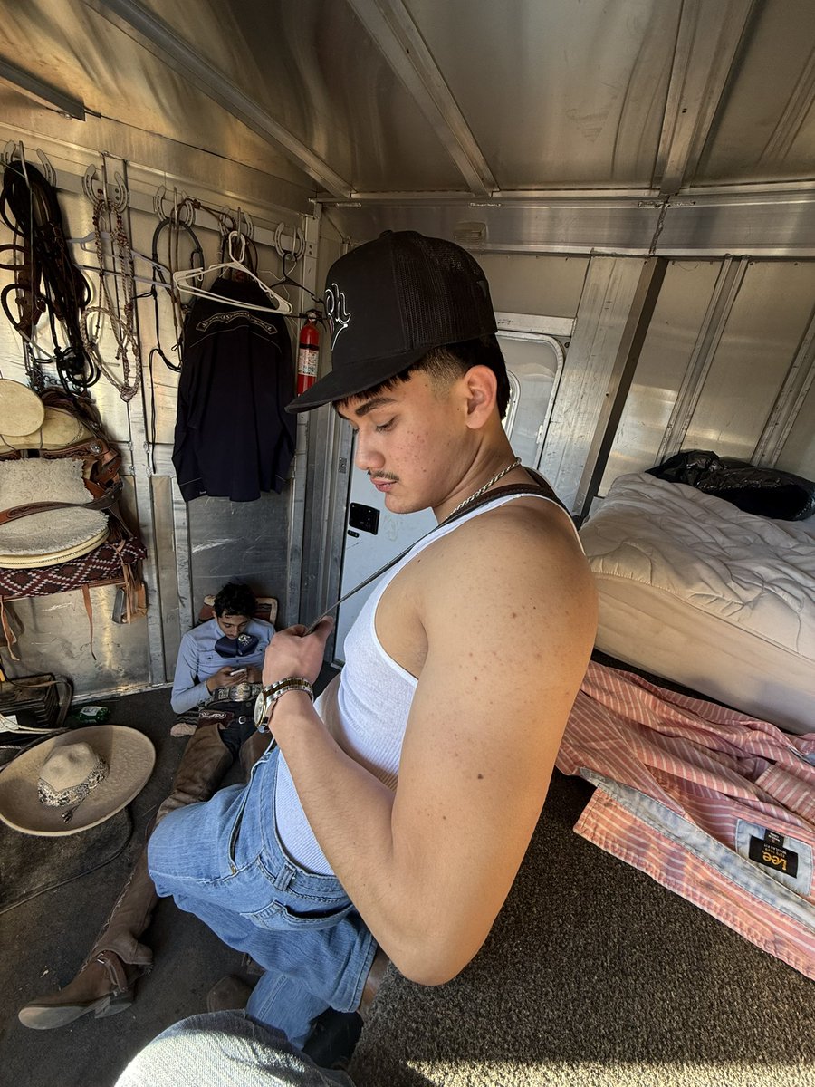 can never go wrong with sum lil suspenders🤣