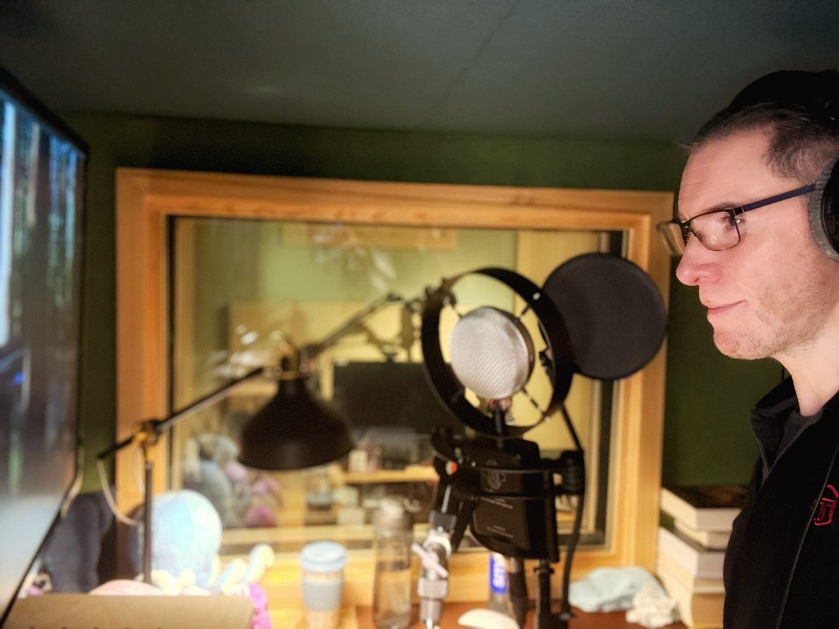 ScottJoseph_UK's tweet photo. A lovely #commercial #Voiceover session this afternoon in my #VoStudio … thank you @DamnGoodVoices  🤩🙏🏻🤓

#vo #advert https://t.co/6NVqt5YcDB