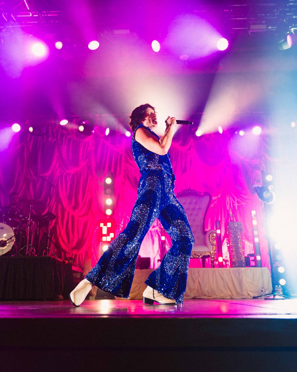 spencermusic's tweet image. The Drama Tour Night 16, Phoenix, AZ 🌵