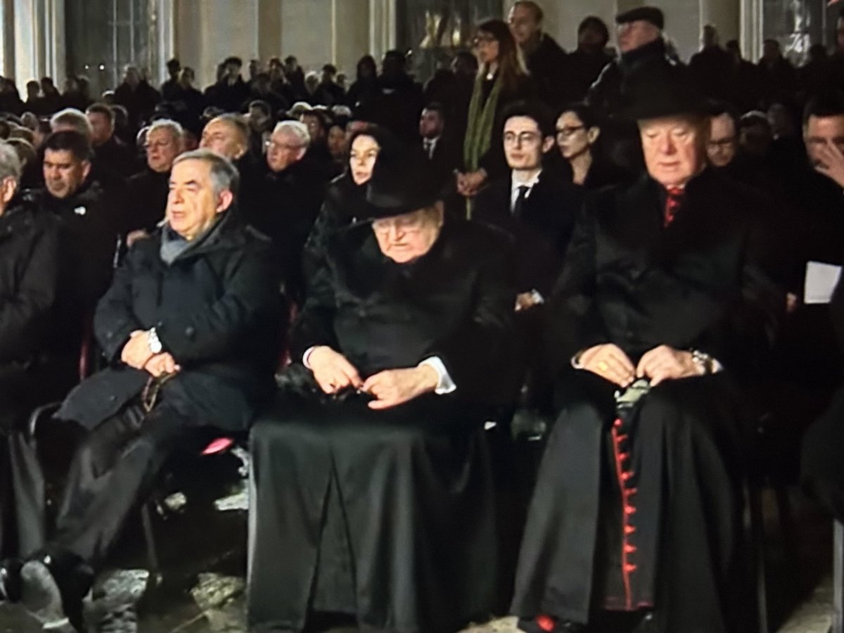 Scenes from St. Peter’s Square tonight at the rosary for the health of Pope Francis, led by Vatican Sec. of State, Card. Parolin with many Cardinals &amp; faithful in attendance despite some rain. Pictured: Cardinals Becciu, Burke &amp; Muller

📸Federico Pucci + Vatican Media