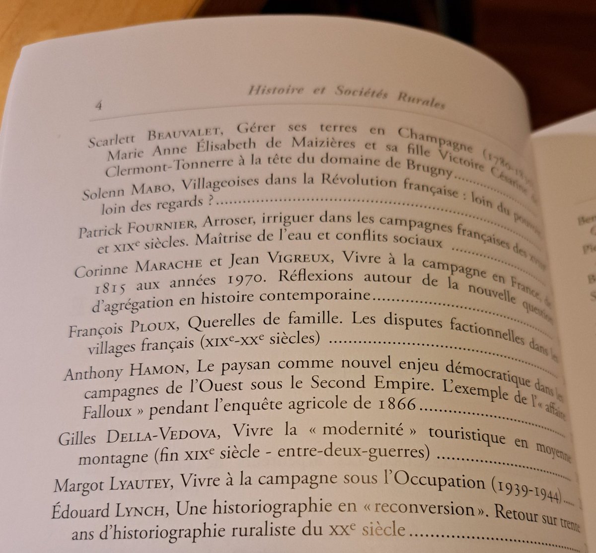 Patrick Fournier (@patricfournier) on Twitter photo Reçu aujourd'hui le numéro 62 d'<a href="/RevueHSR/">Histoire & Sociétés Rurales</a> comprenant les actes du colloque "Habiter les campagnes en France (1634-années 1970)".
Toujours utile pour les agrégatifs mais aussi plus largement une façon de repenser quelques évolutions des campagnes françaises sur la longue durée. Reçu aujourd'hui le numéro 62 d'<a href="/RevueHSR/">Histoire & Sociétés Rurales</a> comprenant les actes du colloque "Habiter les campagnes en France (1634-années 1970)".
Toujours utile pour les agrégatifs mais aussi plus largement une façon de repenser quelques évolutions des campagnes françaises sur la longue durée.