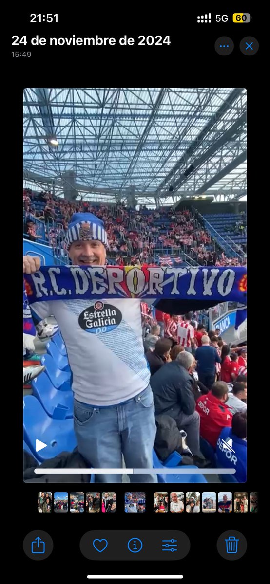 Mi padre este Domingo en Riazor perdió su gorro que lleva 20 años llevando a cada partido. En Pab. Inf.

Sé que es difícil encontrarlo a quien lo tiene y quiera devolverlo, pero tenemos que intentarlo ya que es una pérdida sentimental de tantos años de recuerdos. 
Gracias 💙