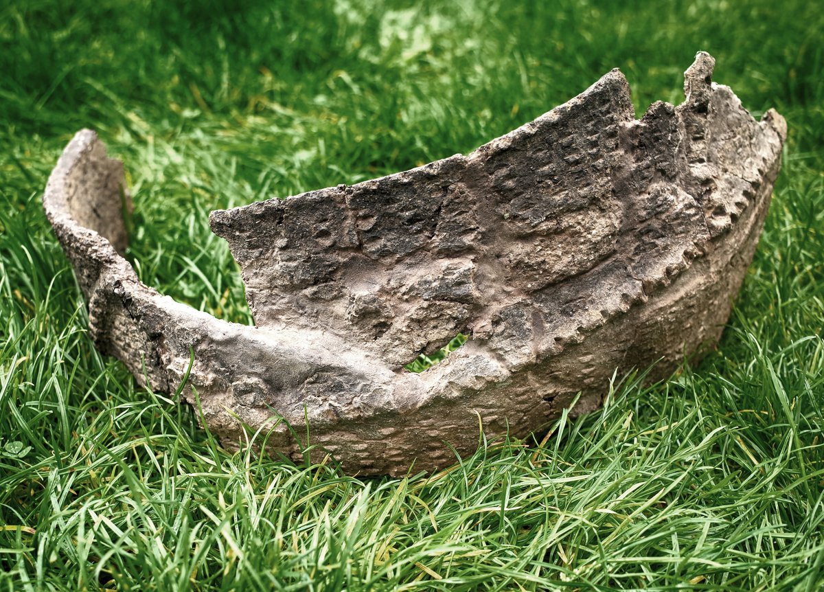 BA pots shards from East Mersea,  Soot still visible after 3000 years  :0