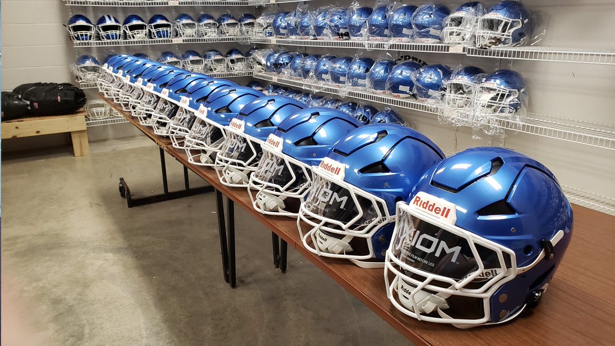 Hillsboro Hawks Football🏈 (@hhs_footballers) on Twitter photo Another batch of Riddell Axioms have come in. Happy for our players as we continue to get more. Still have some more on the way. #borobuilt <a href="/Frisbee_Riddell/">Josh Frisbee</a> Another batch of Riddell Axioms have come in. Happy for our players as we continue to get more. Still have some more on the way. #borobuilt <a href="/Frisbee_Riddell/">Josh Frisbee</a>