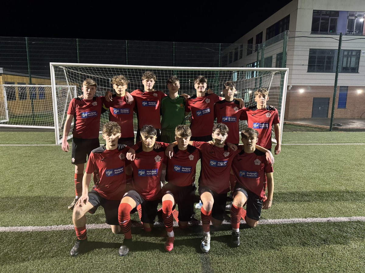 Great win tonight for our 15s vs Cheshire.

Cheshire 2 - 3 Lancashire

Goals from:
Harrison Dougall
Dom Steele
Finlay Brooks

MOM: Harrison Dougall ⭐️