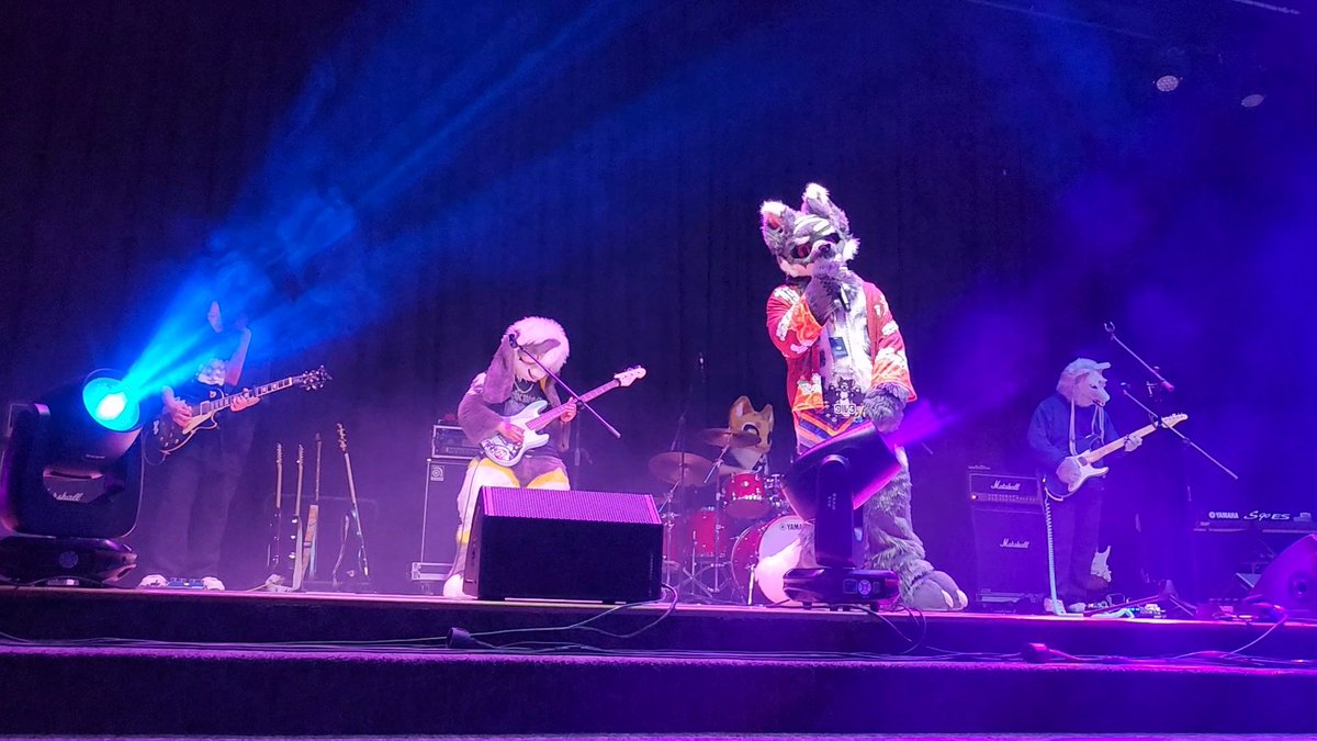 Larrabee_7's tweet photo. 퍼리조아 2025 밴드 공연
#FurryJoA2025 https://t.co/0lbQZmBSSk