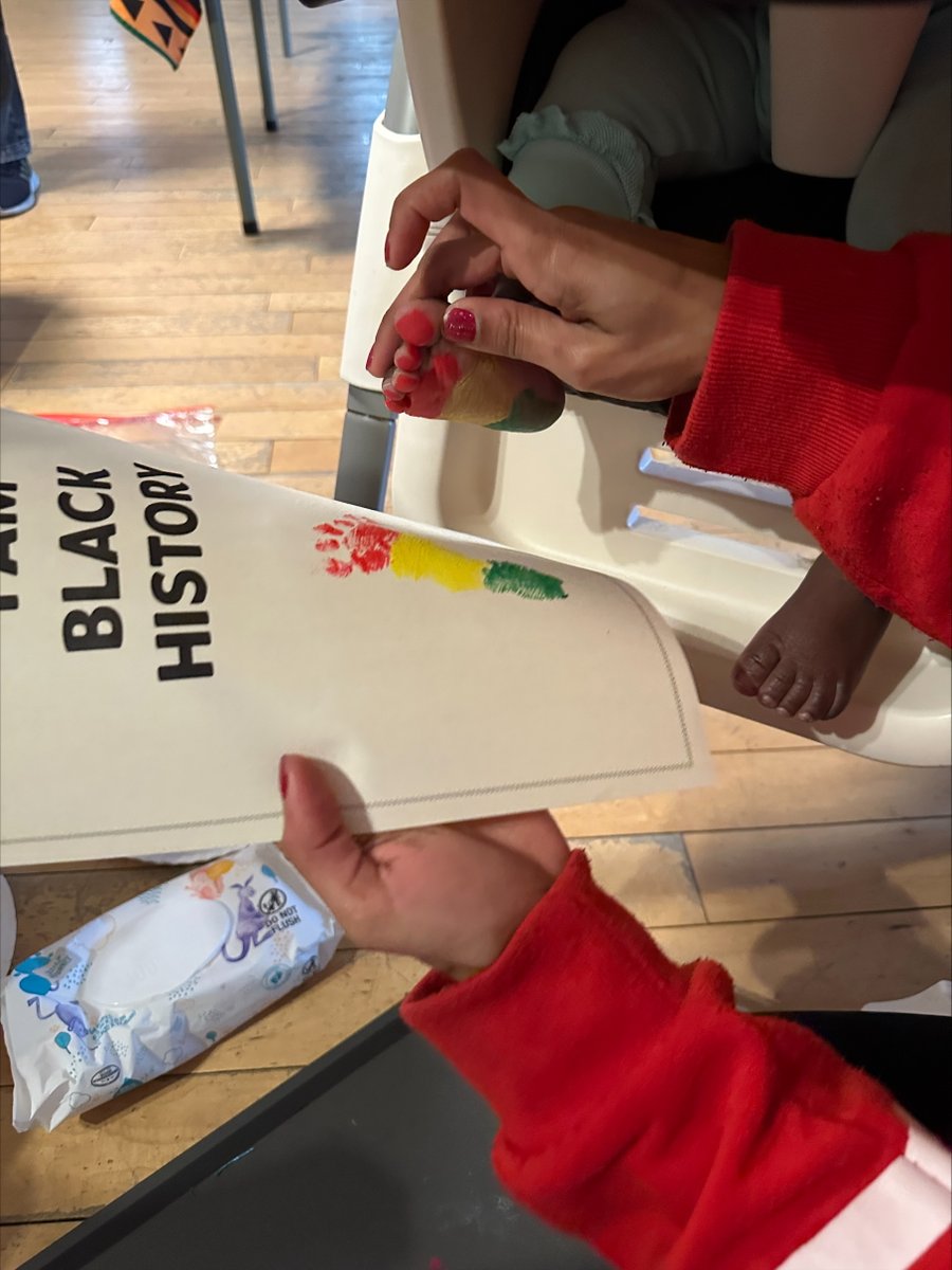 STLCrisisKids's tweet photo. As Black History Month comes to a close, we’re grateful to @panerabread for bringing joy, learning, and delicious food to the kids at Saint Louis Crisis Nursery! 🖤💛❤️ 
#SLCN #BlackHistoryMonth #PaneraCares https://t.co/S6R9sh18OH