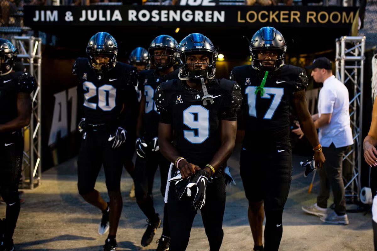 Leon Noil Jr (@leonnoiljr) on Twitter photo #AGTG I am Blessed to receive an Offer from The University of Central Florida <a href="/ecager73/">Coach Earl Cager</a> <a href="/samspiegs/">Sam Spiegelman</a> <a href="/JeritRoser/">Jerit Roser</a> <a href="/LAvsAllYall/">Louisiana vs. All Y’all</a> <a href="/RecruitLouisian/">Recruit Louisiana™️</a> <a href="/Coach_JLove/">JLove</a> #AGTG I am Blessed to receive an Offer from The University of Central Florida <a href="/ecager73/">Coach Earl Cager</a> <a href="/samspiegs/">Sam Spiegelman</a> <a href="/JeritRoser/">Jerit Roser</a> <a href="/LAvsAllYall/">Louisiana vs. All Y’all</a> <a href="/RecruitLouisian/">Recruit Louisiana™️</a> <a href="/Coach_JLove/">JLove</a>