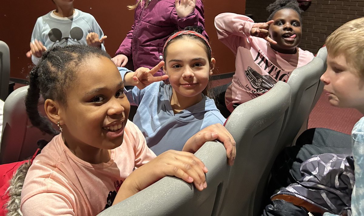 We had an amazing morning visiting <a href="/SacredHeartOCSB/">Sacred Heart Catholic High School</a> to watch <a href="/twinflamesband/">Twin Flames</a> preform! Thank you to <a href="/vmielkee/">MsV</a> for organizing this for us 🫶🏼<a href="/ocsbindigenous/">OCSB Indigenous Ed</a> <a href="/John23OCSB/">St. John XXIII School</a>