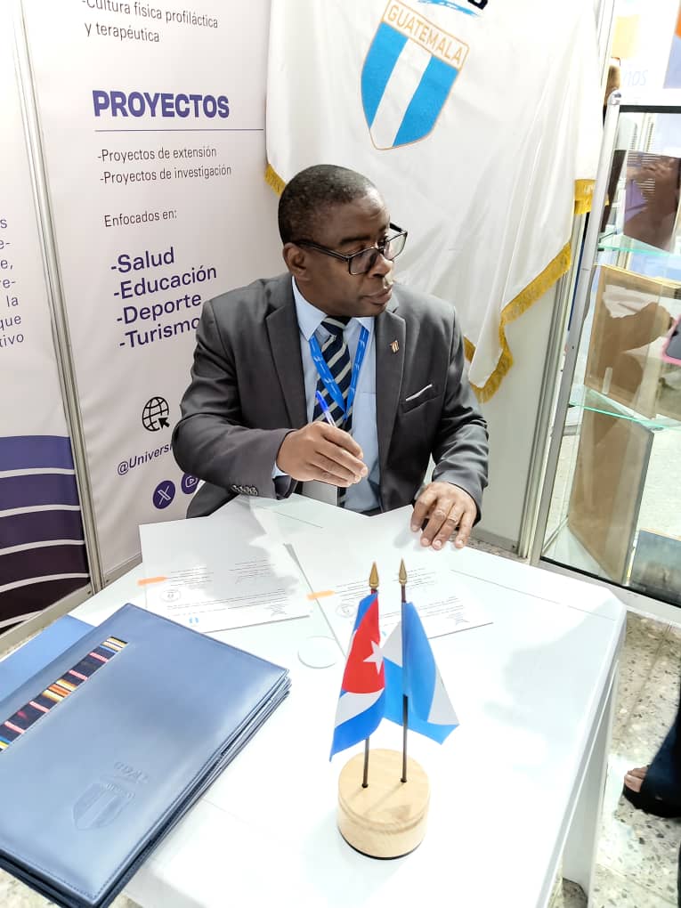 Silvano Merced Len (@silvano_cuba) on Twitter photo En el marco de la #FeriaInternacionalDelDeporte firmamos convenio de colaboración con la #ConfederaciónDeportivasAutónoma de #Guatemala (CDAG) y el Comité Olímpico del hermano país. Nuestra #Universidad del <a href="/deporte_cubano/">Universidad Del Deporte Cubano 🇨🇺</a> ampliando las alianzas para #ParaSeguirCreciendo En el marco de la #FeriaInternacionalDelDeporte firmamos convenio de colaboración con la #ConfederaciónDeportivasAutónoma de #Guatemala (CDAG) y el Comité Olímpico del hermano país. Nuestra #Universidad del <a href="/deporte_cubano/">Universidad Del Deporte Cubano 🇨🇺</a> ampliando las alianzas para #ParaSeguirCreciendo