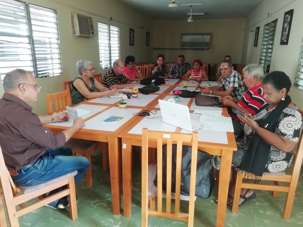 Realizan Taller Doctoral en la <a href="/DGECiegoDeAvila/">DGECiegodeÁvila</a> provincial los aspirantes a doctores Madeley Subdtora Gral y Alfredo Dtor E/P Rafael Morales. Éxitos!!! #EducaciónCiegodeAvila #CubaMined #CiegodeAvila #LatirAvileño <a href="/CalderonPineiro/">Luis Enrique Calderón</a> <a href="/naimatrujillob/">Naima Ariatne Trujillo Barreto</a>
