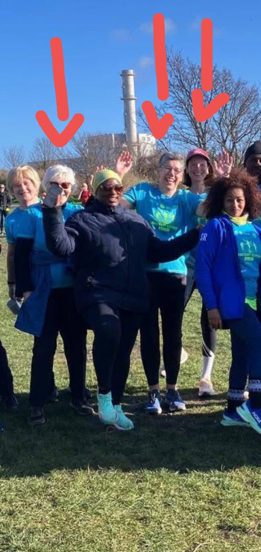 Enquanto papai viaja a trabalho, mamãe aproveita pra passar uns dias na casa da vovó. Ontem mamãe foi correr com titia e vovó. Papai ficou todo orgulhoso da mamãe. 

Pronto. Minha fic está postada.