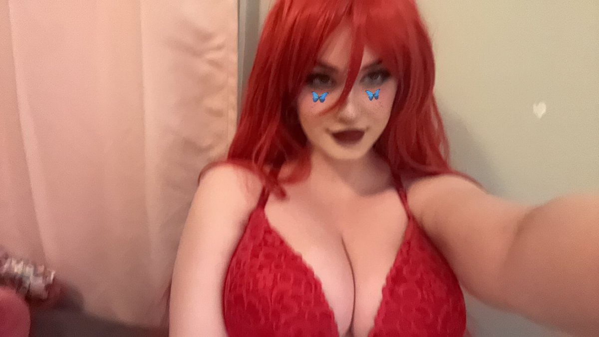 My hands were shaking, but hey at least the only things that matter are in focus? #NewProfilePic