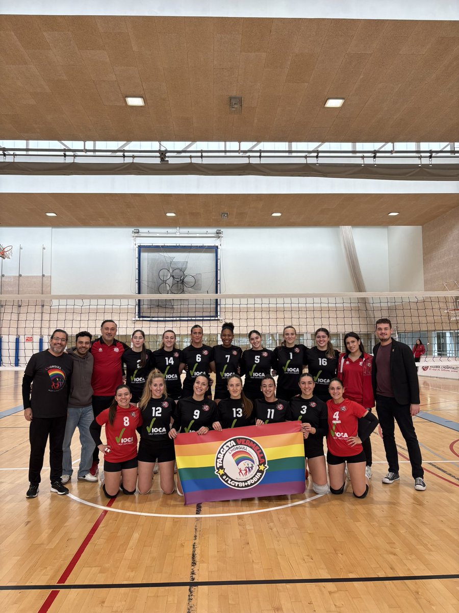 Lhorgull's tweet photo. Aquest cap de setmana hem reivindicat el Dia Internacional contra l’LGTBI+fòbia a l’esport 🏳️‍🌈✊

🟥 Amb el FAF, el Legends, el @CELHospitalet i el @cevlhospitalet hem tret targeta vermella a les agressions i discriminacions! 

🫂 Gràcies per la vostra implicació en la lluita! https://t.co/cPEE4QpJq4