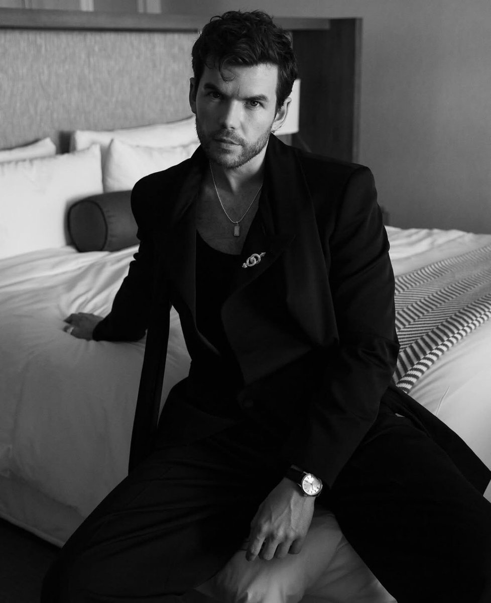 polindaily's tweet photo. “Come sit with me.” 𝘞𝘩𝘦𝘳𝘦? Penelope almost demanded. 

Because the only flat surface was his 𝘭𝘢𝘱. 

His smile, which had been charm personified, grew more heated. “I’m missing you right now,” he murmured. https://t.co/KWBPGKtPTF