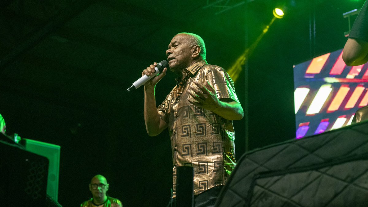 Gracias a mi gente linda de Candelaria, Valle del Cauca! Un honor ser parte de la celebración de sus 480 años 🥳 y feliz de poder vivir una noche mágica gracias a este público tan alegre 🙏🏽 #YoSoyLaVoz #MiguelMorales #EsLeyenda 🎙️