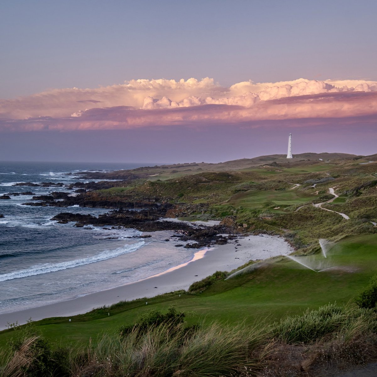 AndrewRiceGolf's tweet photo. Cape Wickham is the most beautiful golf course in Australia, but it’s not in the top 10 courses I’ve played in Australia. Great experience, and I’d tell you to go do it. It’s just not the best golf course. Sorry!🇦🇺 https://t.co/rkn9IbKXqO
