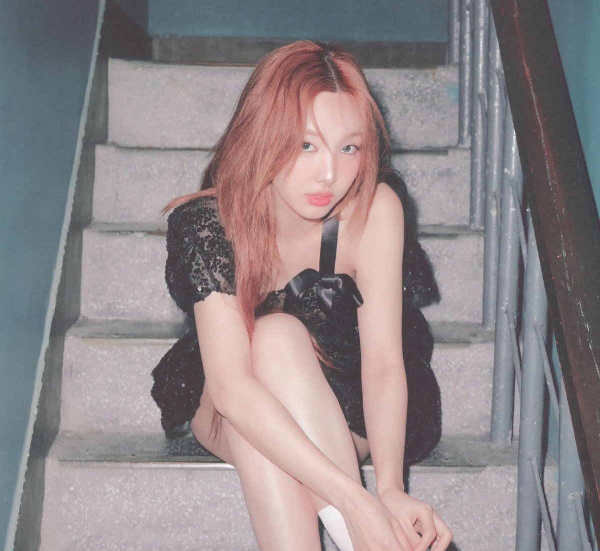 archivenayeon's tweet photo. 🪞 https://t.co/v3HtsP2ZTK