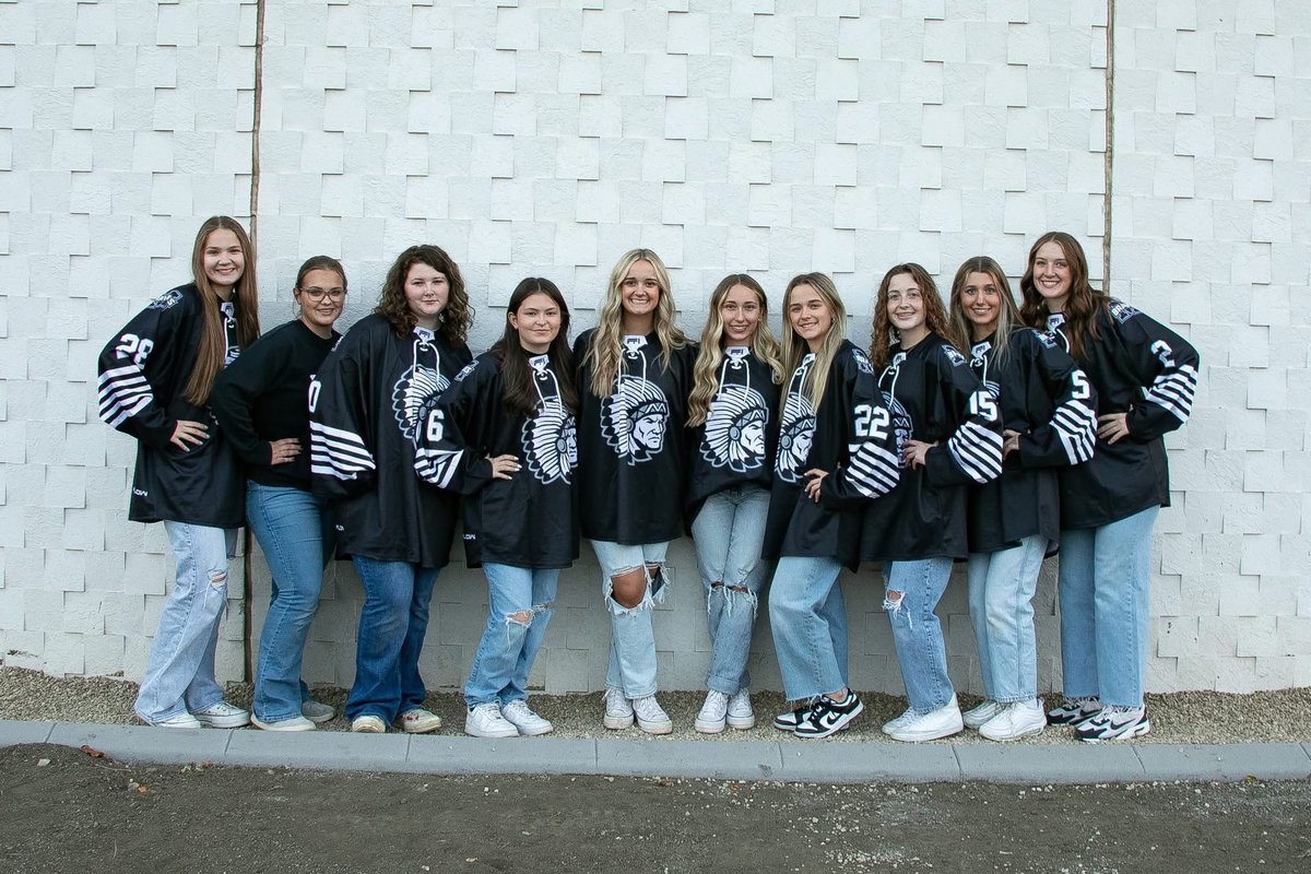 Last night was all out about our Seniors! Pulling off a win against Grand Forks made it extra special! Pictures of an amazing night coming soon...

Today, we celebrate our JUNIORS!

🤍🖤 GO BRAVES! 🖤🤍