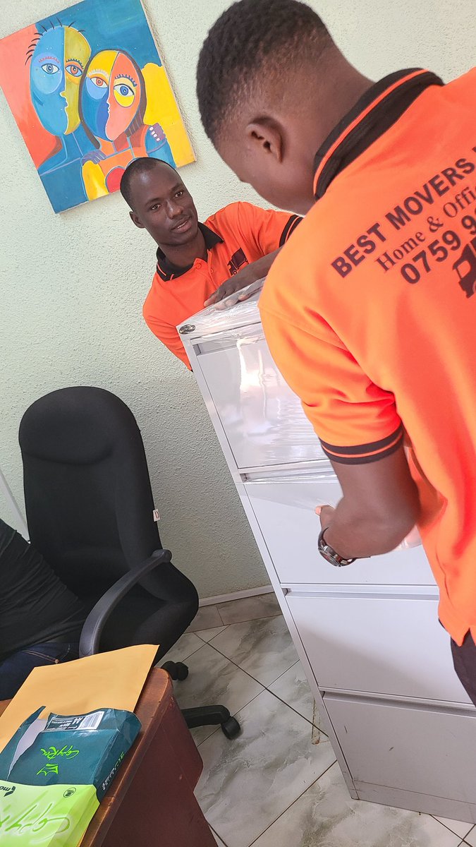 Hi best movers' family and lovers ❤️ 
  We can't sleep without completing your stress of settling in your stuffs in anew house/ office .
   HOME OR OFFICE MOVING. 
 0759983627 CALL/ WHATSAP 
#MOVERS 
#housemovers 
#officemovers 
#cargotransportation