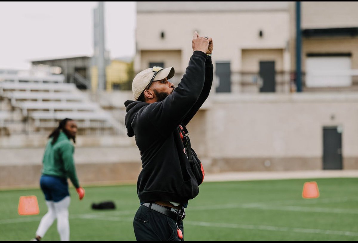 Coach_Champagne's tweet photo. @AlabamaBeavers 🦫 Mini Camp ✅ Back to SA now. 🙏🙌Season Now until August 10th! 70 days until our Journey kicks off! #WeOverMe #ChampMentality @AthletesEpic @IAMEPIC247 @Coast2Coasttc @1on1FlexZone @Marchen44 @prospects_texas @BSpicerMedia @Soldier2Sidelin https://t.co/kXrRCCjvm5
