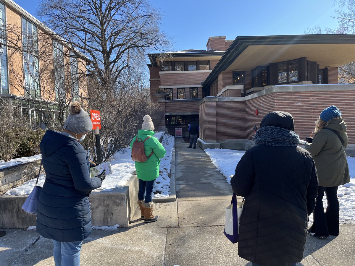 flwtedu's tweet photo. We so enjoyed hosting educators on Saturday for our Teaching By Design session "Biomimicry: Inspired by Nature". Educators explored Robie House' relationship with the nature, visited a sustainable building on UChicago's campus, and built models of their own biomimetic designs. https://t.co/8HA6I44iZn