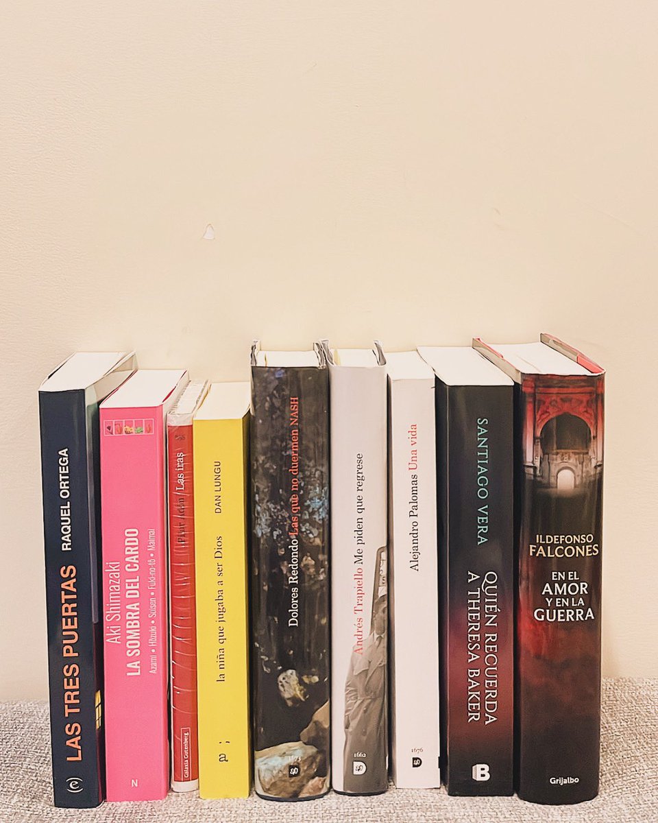 Nuevos libros en mis estanterías 👇👇