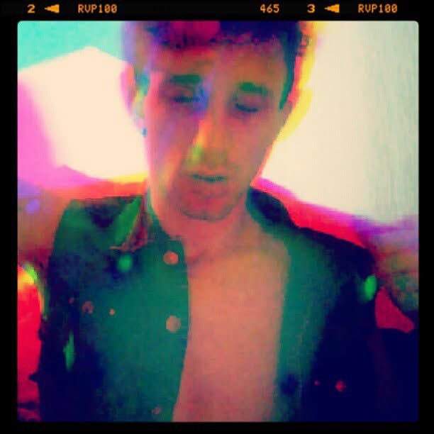duhformagio's tweet photo. @RDTLadyGaga @santander_br @santander_br Minha história com a Gaga começou lá em 2009, quando aos 16 anos me assumi gay platinando meu cabelo logo depois de assistir Bad Romance na Lan House, e desde esse momento eu a amo de paixão 🙌🏻🖤 #SantanderComAMother #SMusic https://t.co/j7b4vMPQ2f