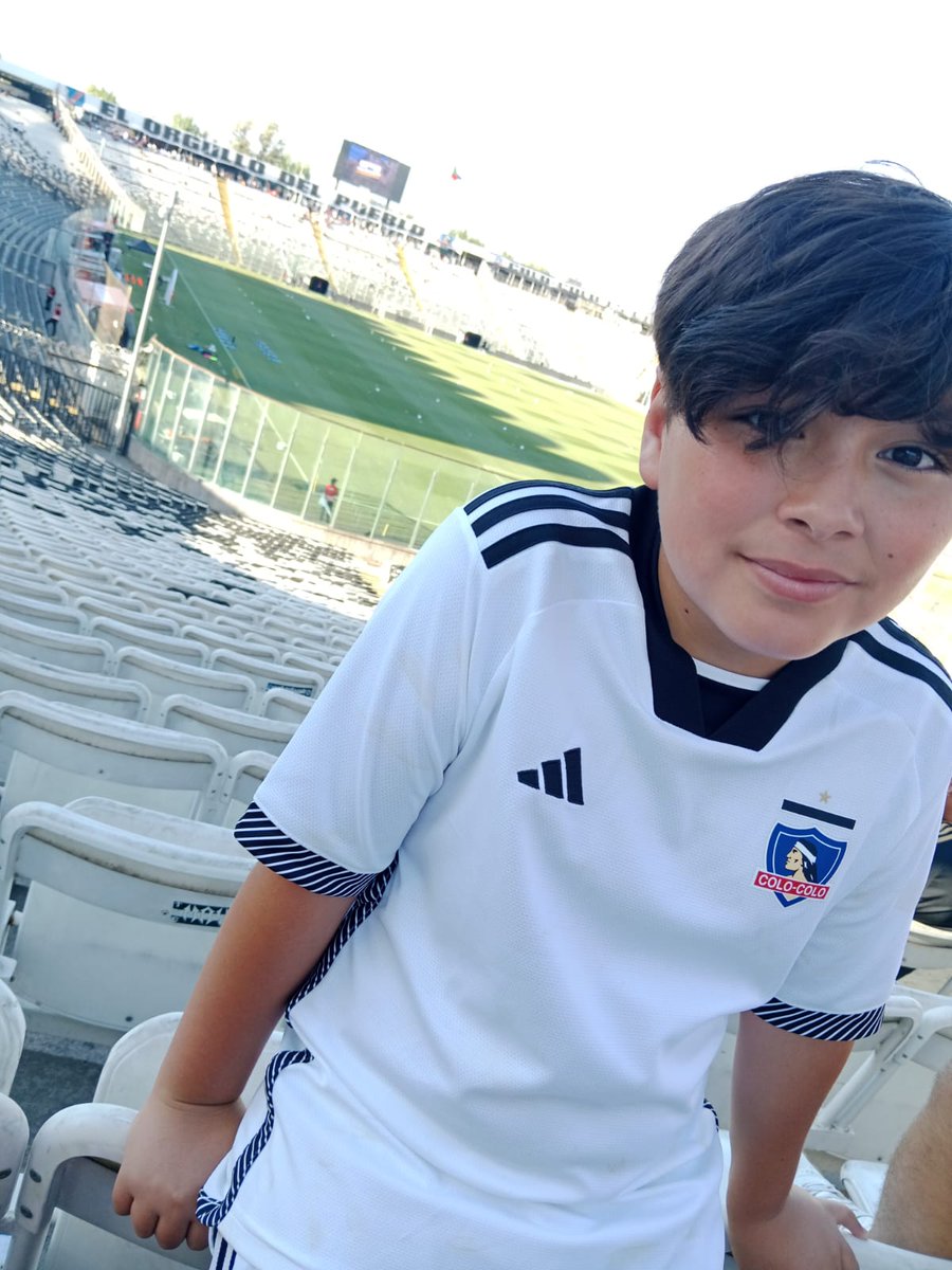 Aleeejandraamg's tweet photo. Esperando al equipo de mis amores #yosoyhinchacentenario https://t.co/rLoivYub2o
