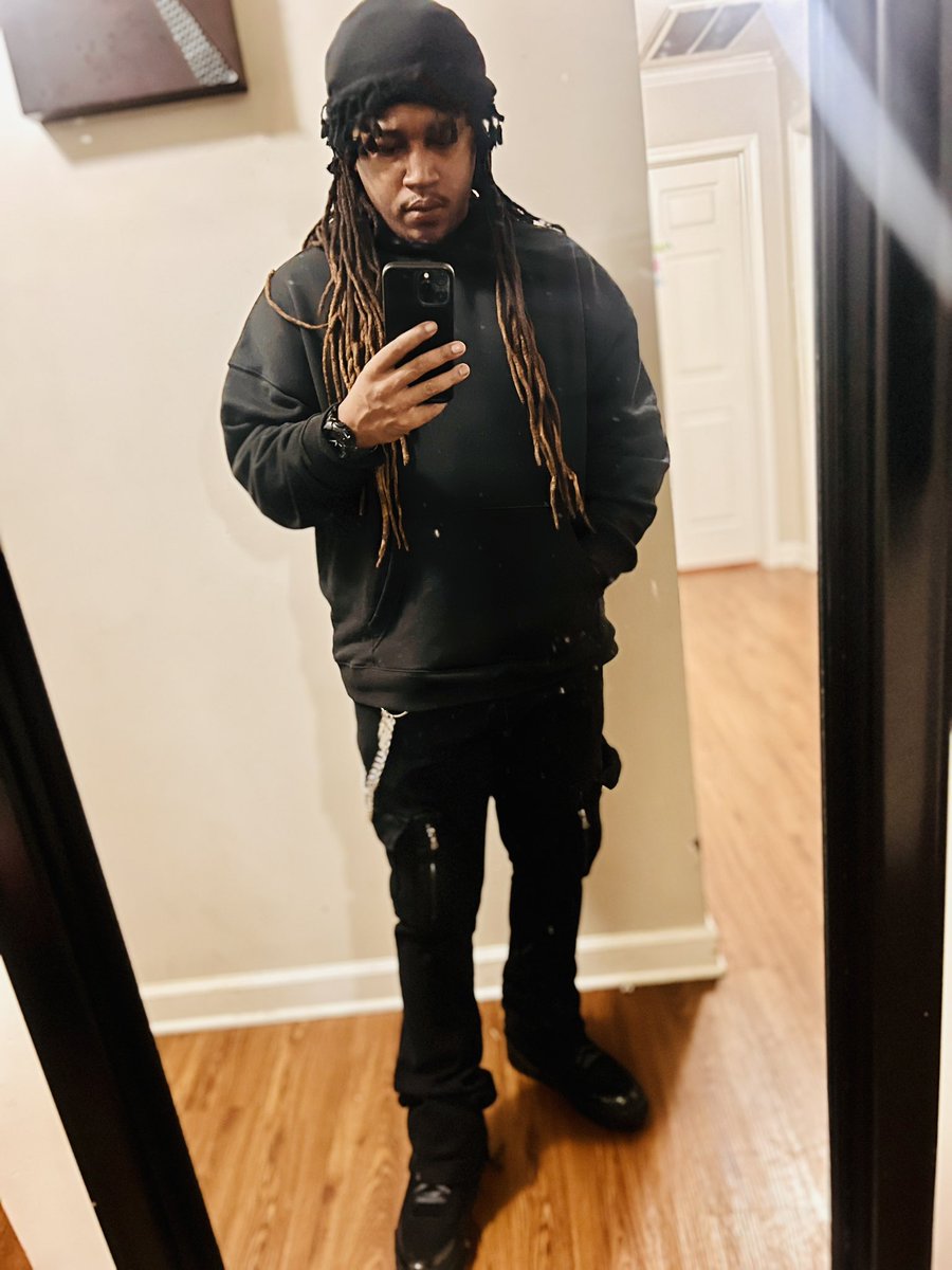 FullaTheGr8's tweet photo. “ money make you I make money change your philosophy “ 🤘🏾🤟🏾👳🏾‍♀️🙏🏾 https://t.co/5gDZm46VUs