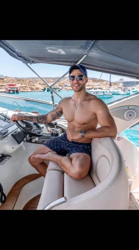 Larry Jones (@larry_jone34933) on Twitter photo 