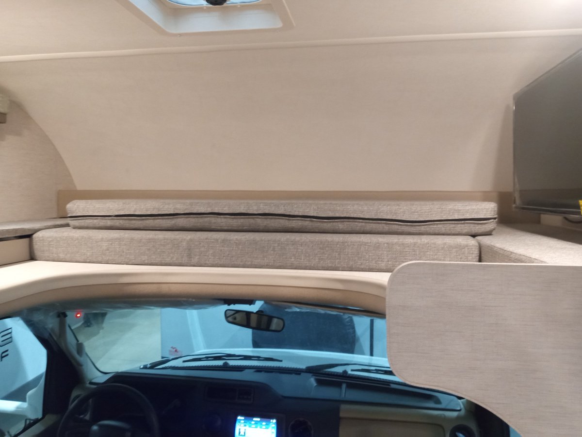 M60RV's tweet photo. Have a look at our new #ThorMotorCoach Four Winds "E-Spec" 19 Z!
Only 20' long, huge dinette, #bunk over the driver, this unit is ready to take you anywhere!
Better hurry, though, at $79,900 it's VERY popular!
Call OR text #M60RV at 269-707-9220 #GoRVing 
https://t.co/dnnn95TGwH https://t.co/yHGPEv5zs5