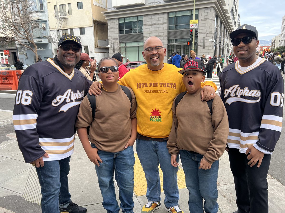 sf_alphas's tweet image. Brothers of Gamma Chi Lambda took part in yesterday&apos;s 2025 @blackjoyparade in Oakland, CA! Alphas from around the Bay Area pulled up to the function! 🤙🏾❄️🤙🏾 #AlphaPhiAlpha #APhiA #AlphaWest #Divine9 #NPHC #WestCoastAlphas #NorCalAlphas #BayArea #BlackJoyParade #Oakland #TheTown
