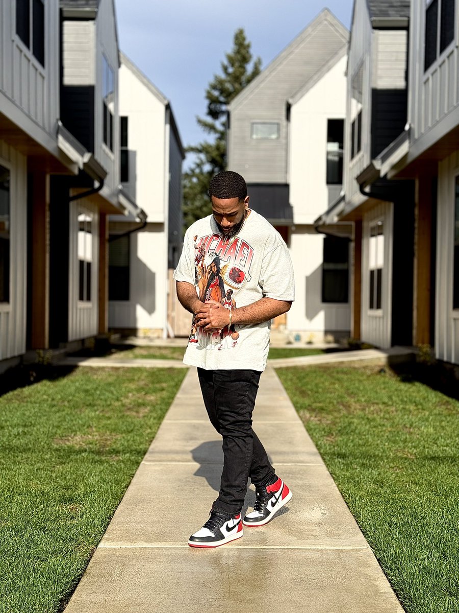 Craignoicecube's tweet image. Surprise, these were the prize 🔴⚪️⚫️🏆 .
#KOTD 👟 Jordan 1 Black Toe Reimagined
@Jumpman23 @nikestore #SNKRS 
#InMyJs