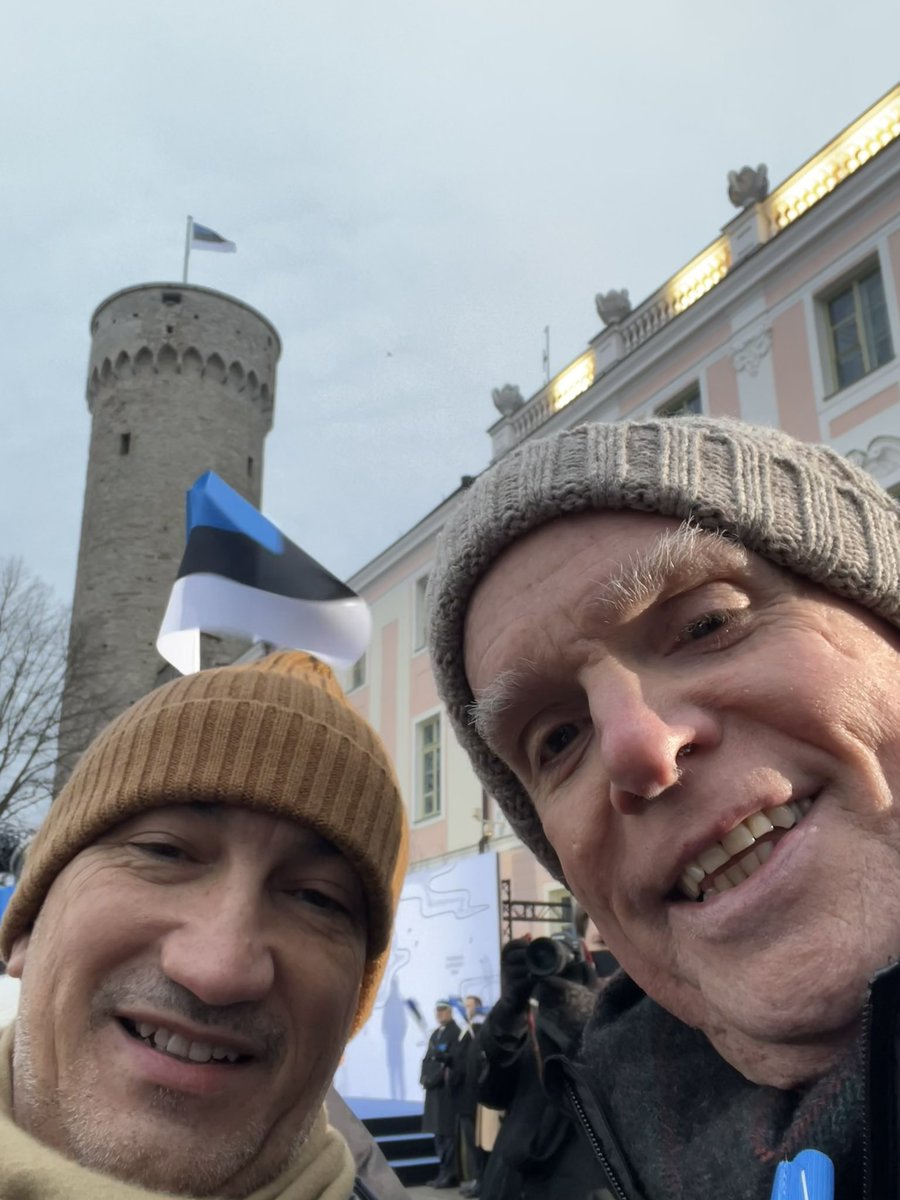 FVazPatto's tweet photo. Elagu Eesti! 
Head aastapäeva! 🇪🇪💙🖤🤍🇵🇹
Happy Independence Day Estonia! 
Celebrations today in Tallinn with Kevin https://t.co/LKBOTuol3a