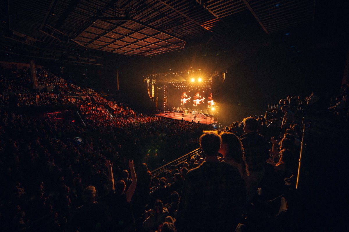 Bill Graham Civic Auditorium (@billgrahamcivic) on Twitter photo Thank you to <a href="/NRateliff/">Nathaniel Rateliff</a> for an incredible debut show of our brand new Theater seating π More incredible shows coming to The Theater at Bill Graham soon including our next Theater show w/ <a href="/theavettbros/">The Avett Brothers</a> on 4/10 π₯ Visit billgrahamcivic.com for more info βΉοΈ
πΈ: <a href="/afterburn_digi/">Afterburn Digital</a> Thank you to <a href="/NRateliff/">Nathaniel Rateliff</a> for an incredible debut show of our brand new Theater seating π More incredible shows coming to The Theater at Bill Graham soon including our next Theater show w/ <a href="/theavettbros/">The Avett Brothers</a> on 4/10 π₯ Visit billgrahamcivic.com for more info βΉοΈ
πΈ: <a href="/afterburn_digi/">Afterburn Digital</a>