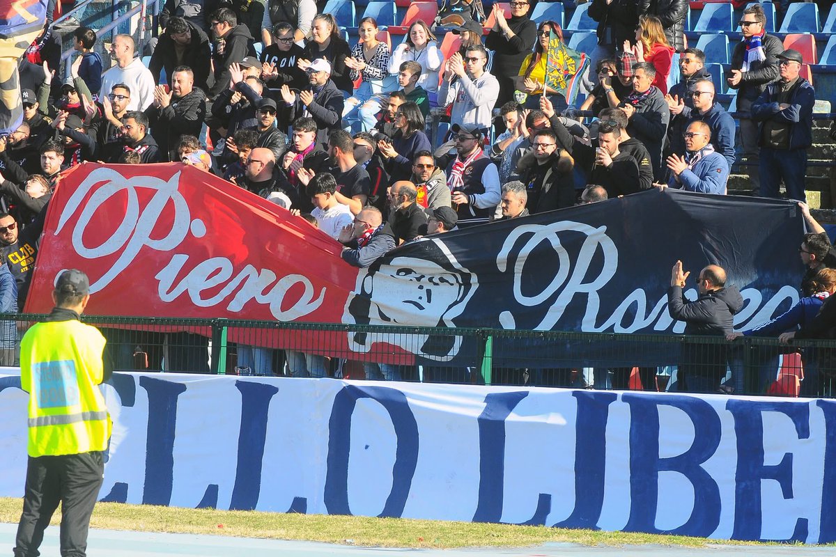 CalcioCurva's tweet photo. Cosenza - Palermo https://t.co/x4sFLKdoFq