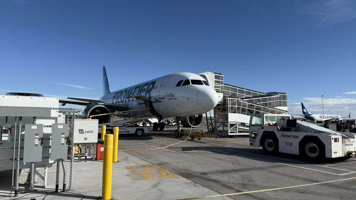 DataHive tweet media